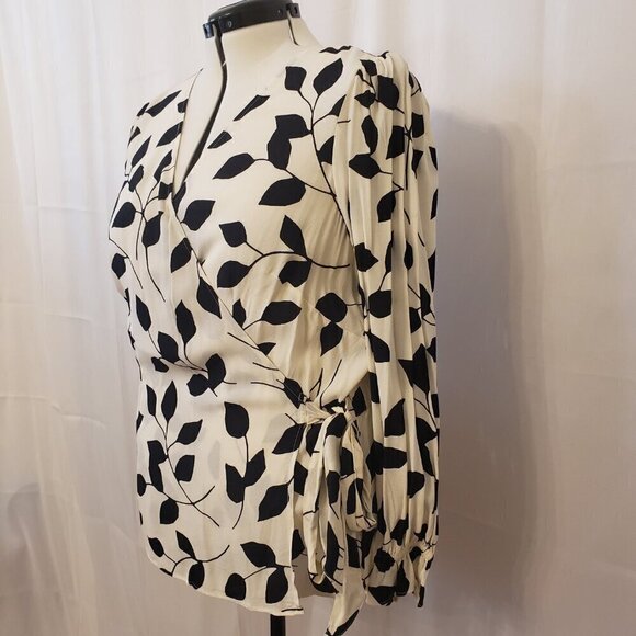 Talbots Feminine Crossbody Wrap Blouse Black & White Leaf Design, Size 1X - Picture 6 of 12